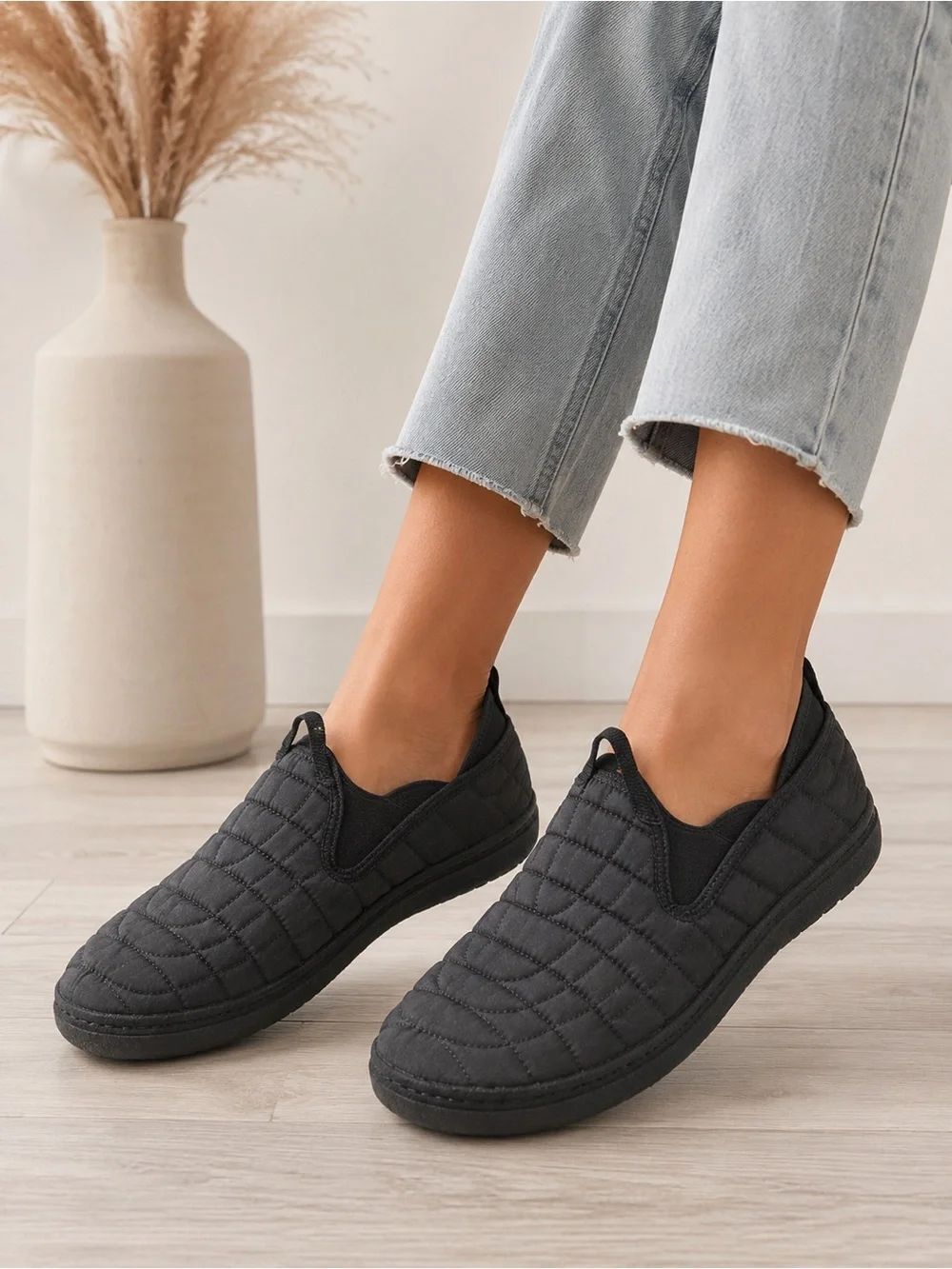 Merrell Women's Quilted Slip-On Slippers - Black
